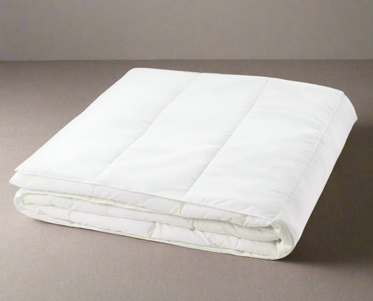 Comfy Comforter: Silky